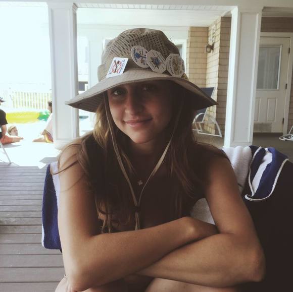 Meet your Posher, Dani - Picture 1 of 1